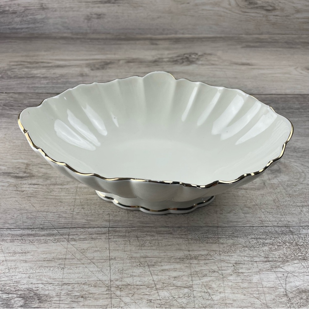 Rare Find Vintage Oval  Scalloped Dish Trim In Gold A Teleflora Gift